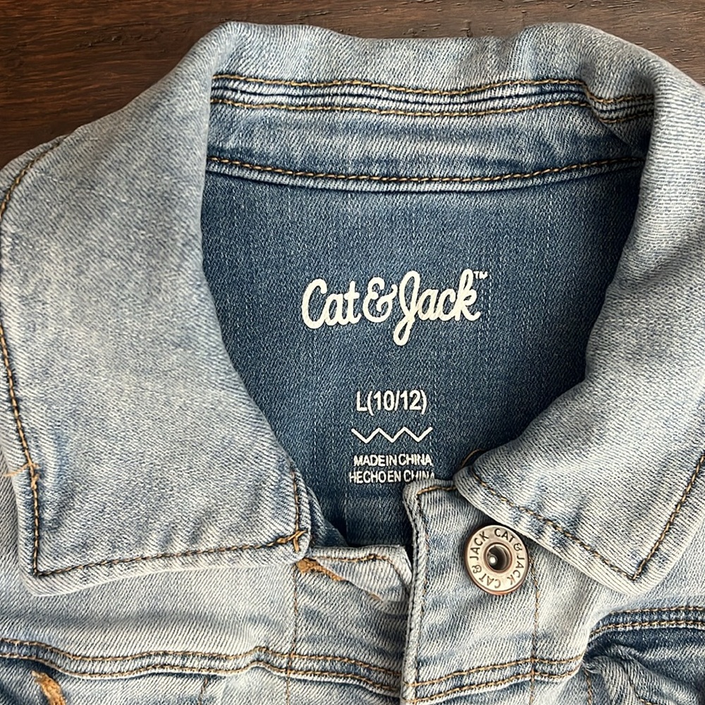 Cute girls Cat and Jack jean jacket - Picture 2 of 3